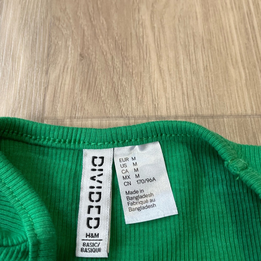 H&M Ribbed Short Sleeve - Picture 3 of 3